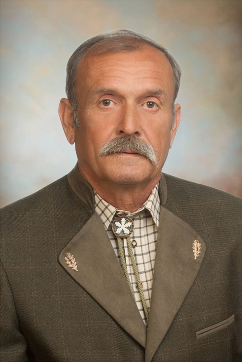 dr. Takács László